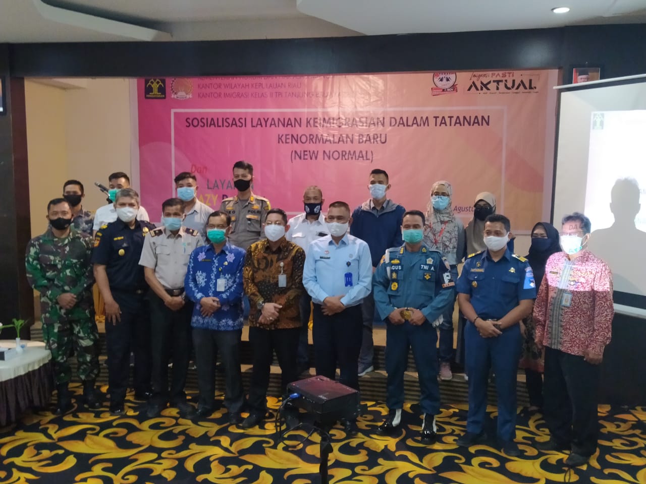 Eazy Paspor dan Layanan Door to Door, Inovasi Imigrasi Karimun di Tengah Pandemi Covid-19
