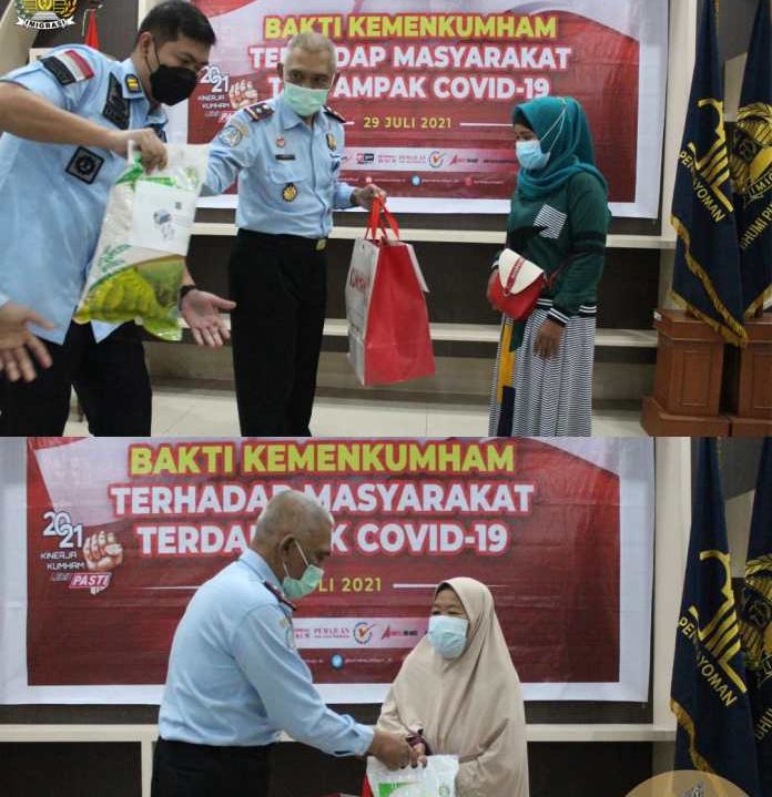 Kanim Kelas II TPI Tanjung Balai Karimun Bagikan 50 Paket Bansos di Masa PPKM Level 4